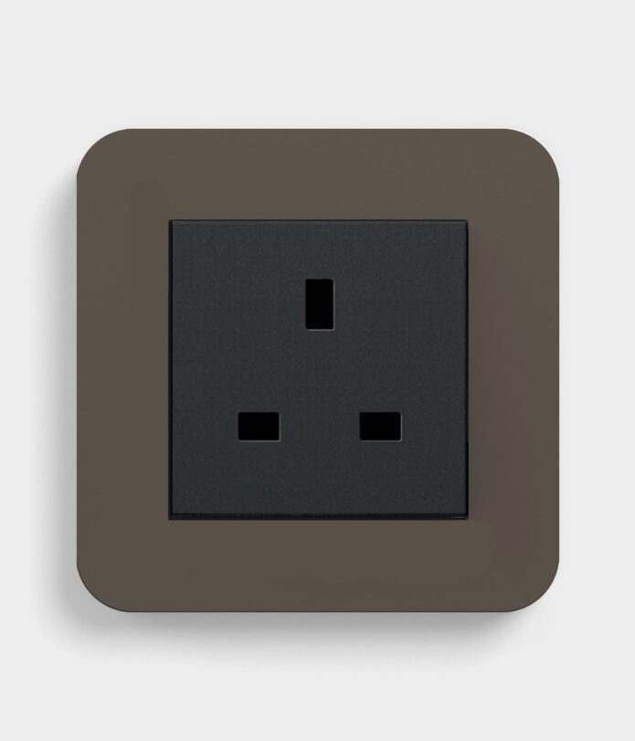 GIRA E3 Umber Single Unswitched Socket